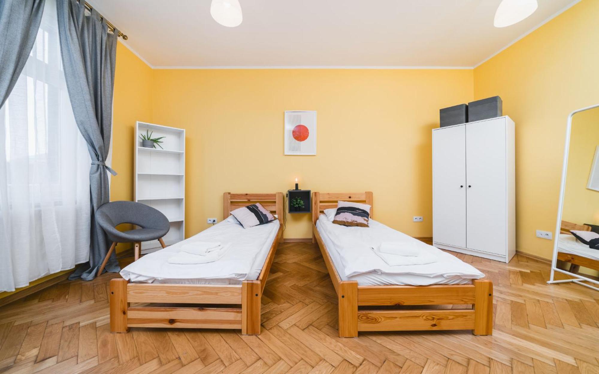 Modern Urban Escape - Old Town Apartment - By Upstairs Krakow Exterior photo