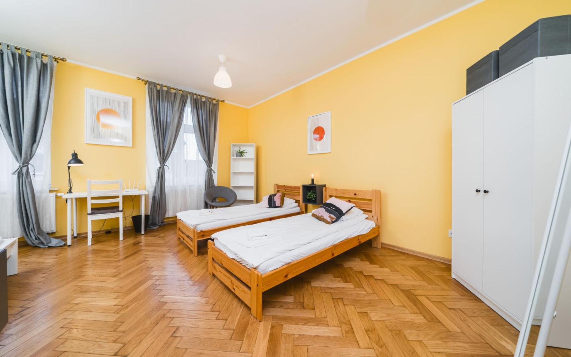 Modern Urban Escape - Old Town Apartment - By Upstairs Krakow Exterior photo