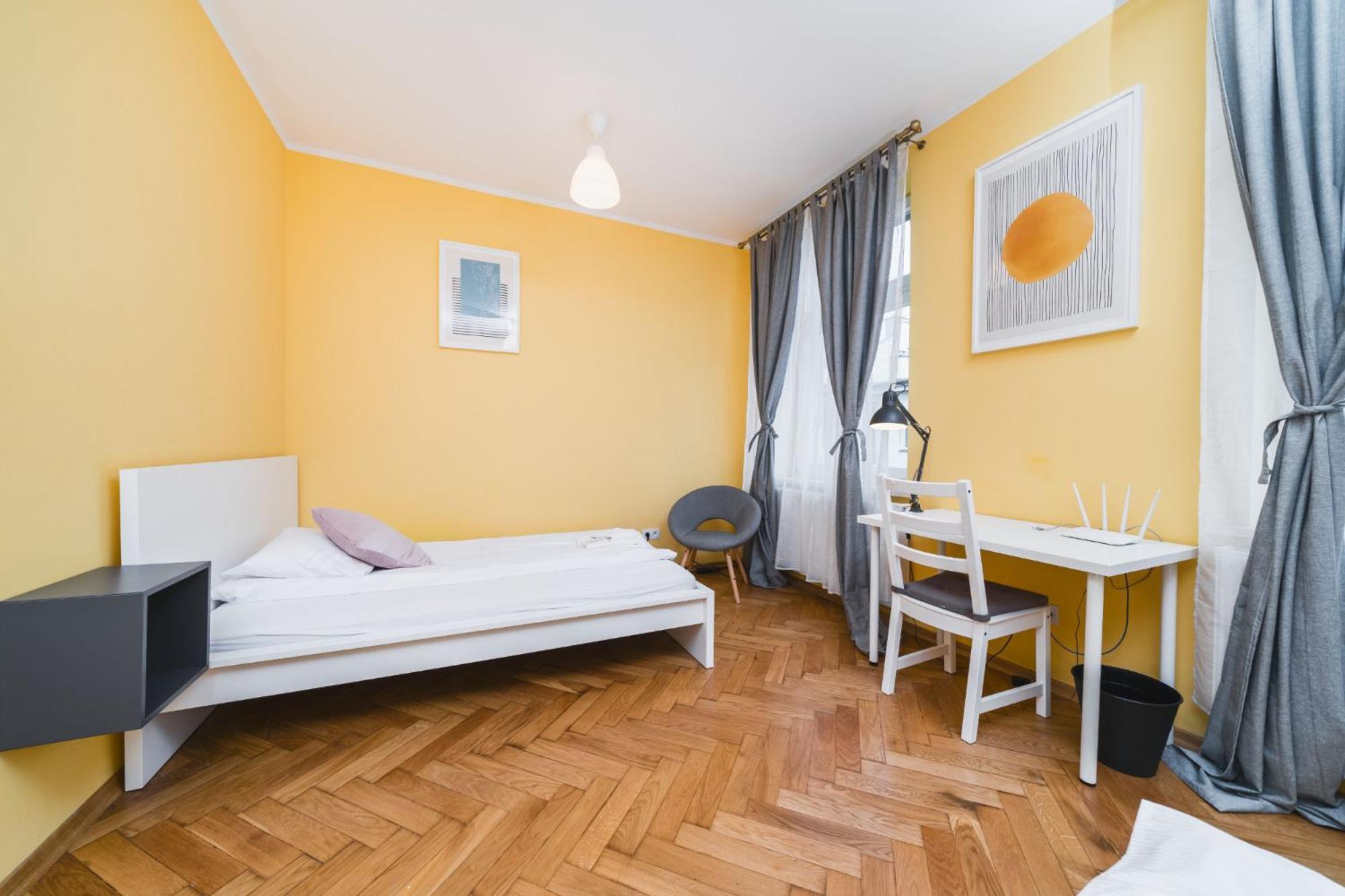 Modern Urban Escape - Old Town Apartment - By Upstairs Krakow Exterior photo