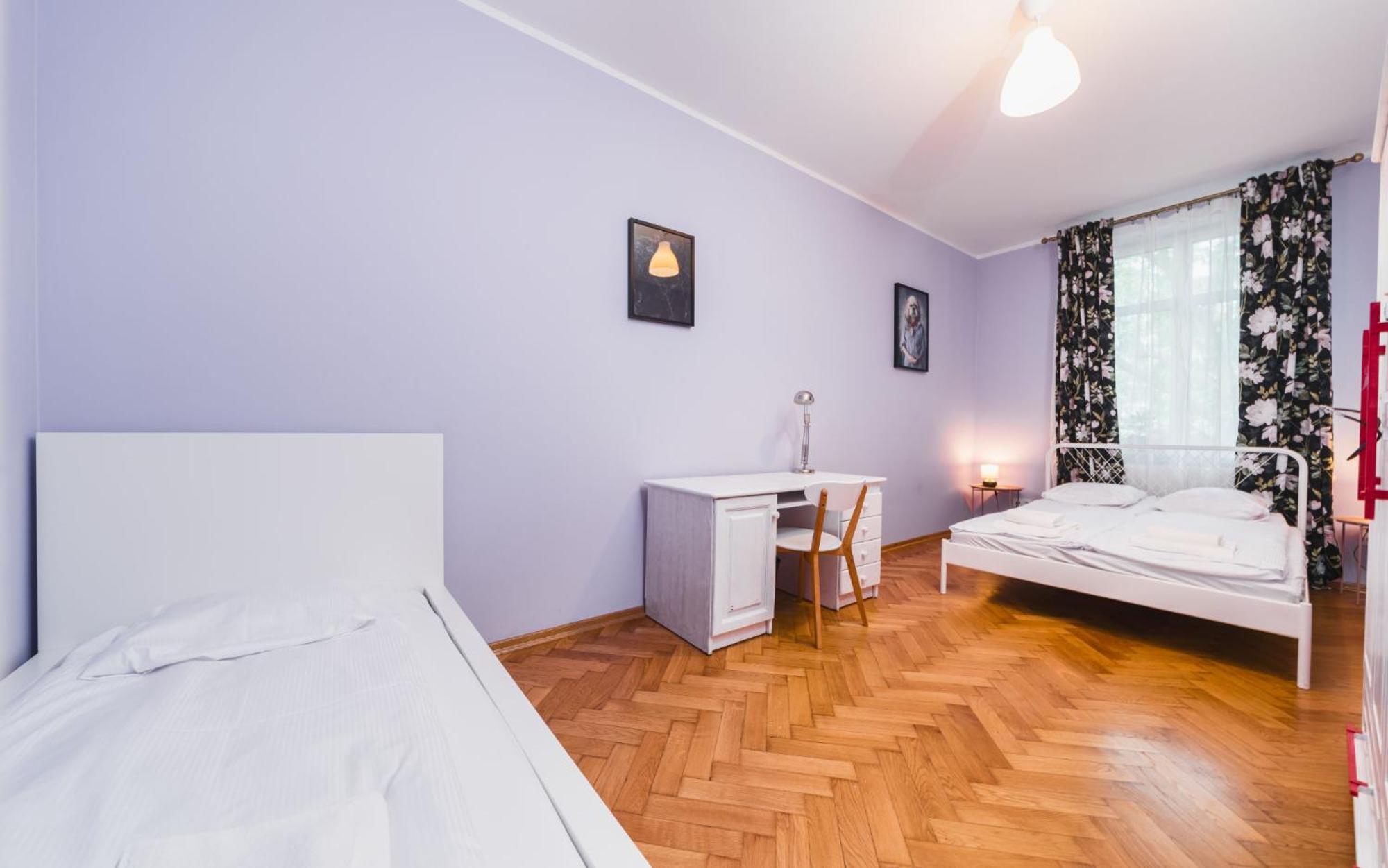 Modern Urban Escape - Old Town Apartment - By Upstairs Krakow Exterior photo