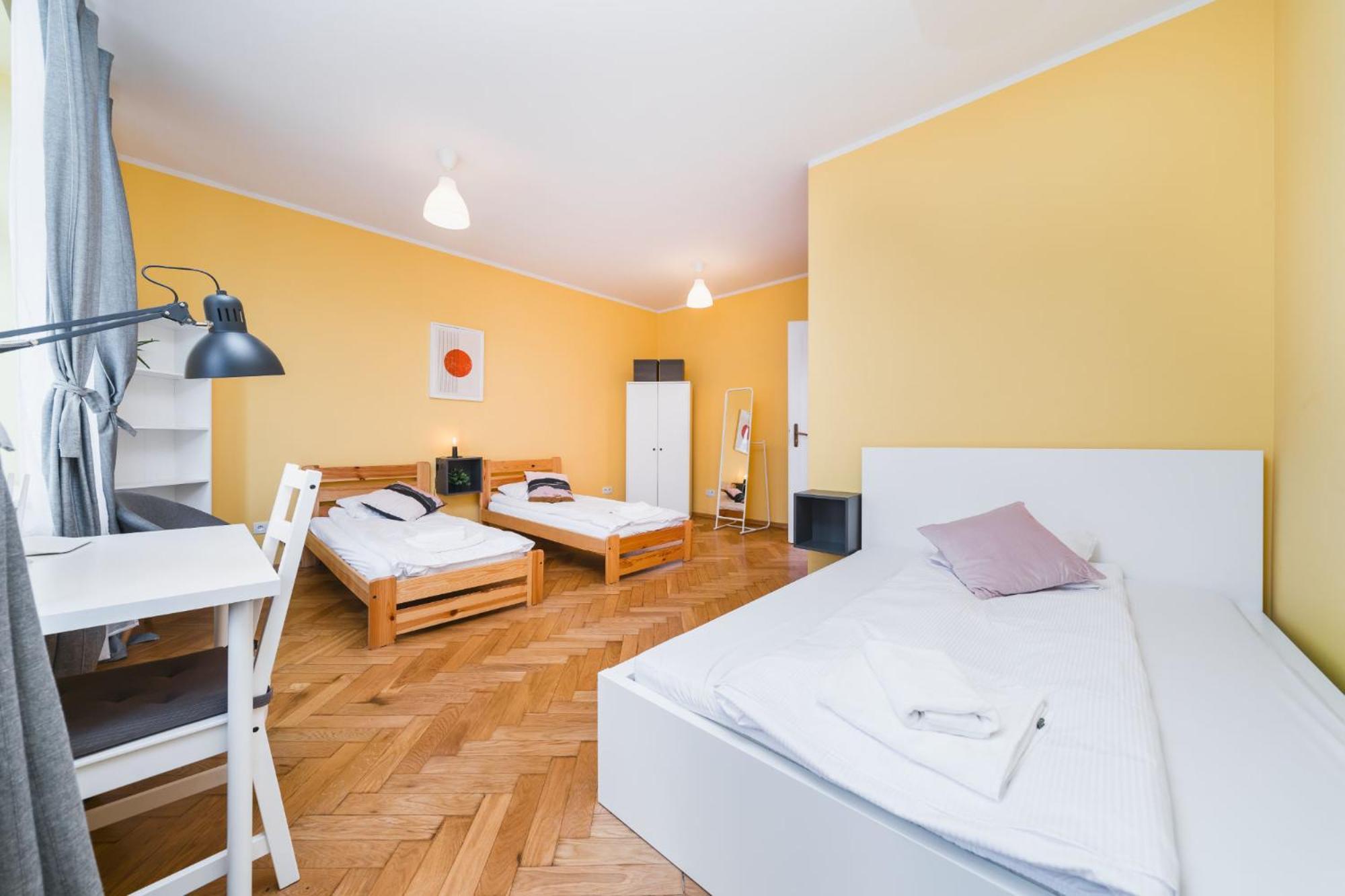 Modern Urban Escape - Old Town Apartment - By Upstairs Krakow Exterior photo