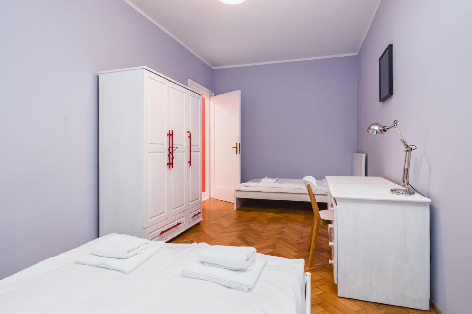 Modern Urban Escape - Old Town Apartment - By Upstairs Krakow Exterior photo